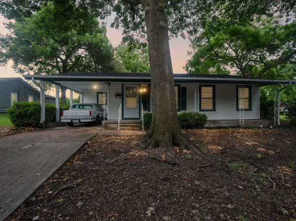 307 Pendleton St, Farmersville, TX 75442