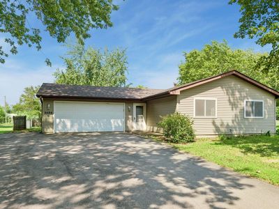 2586 Ann Dr, Shakopee, MN, 55379
