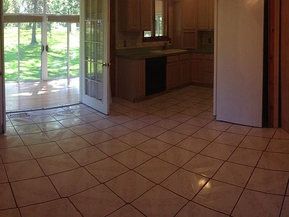 3rd image of 15621 El Paso Dr