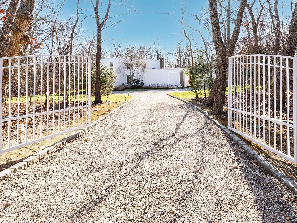 1st image of 9 N Hollow Dr