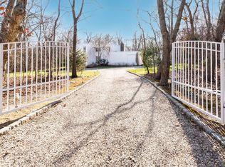 9 N Hollow Dr, East Hampton, NY 11937