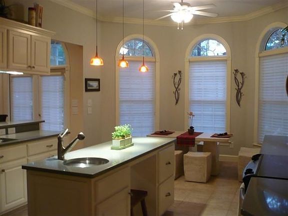 Island and Breakfast Nook