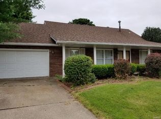 2316 Arnold Dr, Granite City, IL 62040