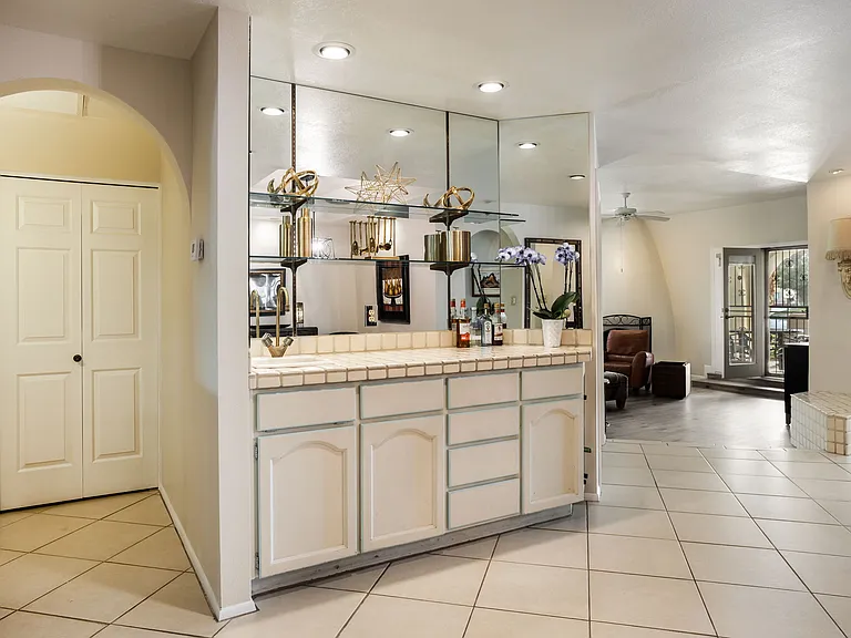 5200 S Lakeshore Dr #128 — Photo 8