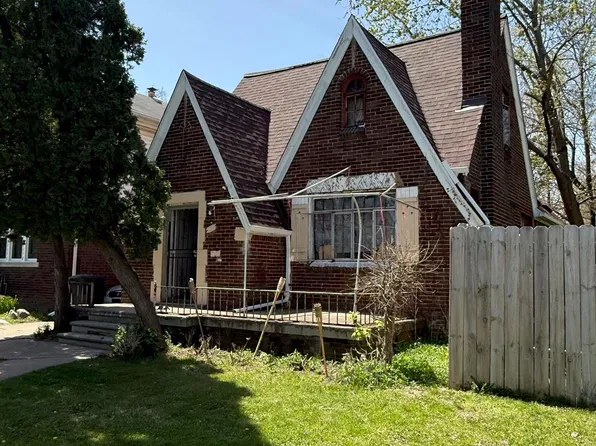 9181 Pinehurst St, Detroit, MI 48204