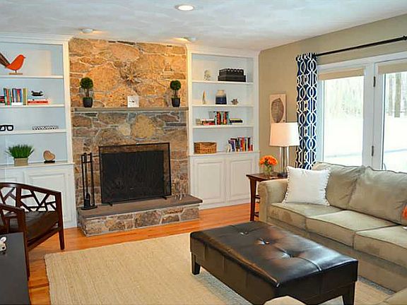 5th image of 220 Holly Hills Ln