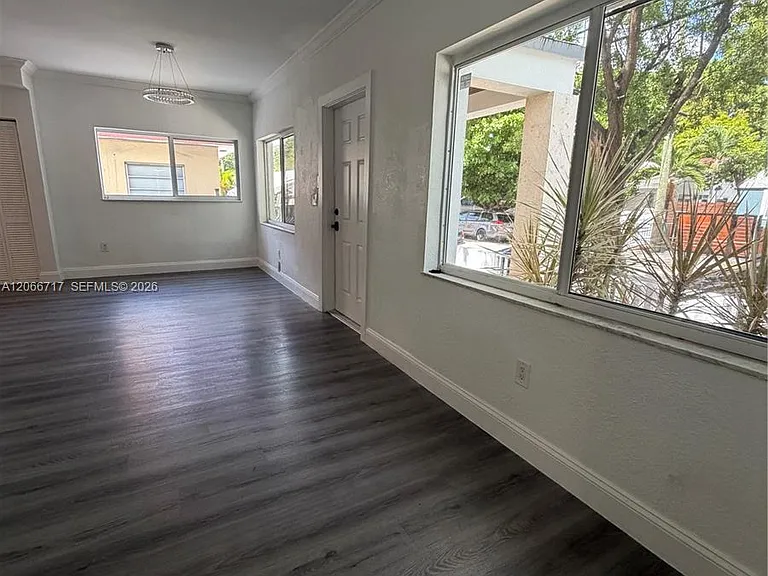 328 SW 15th Ave — Photo 5