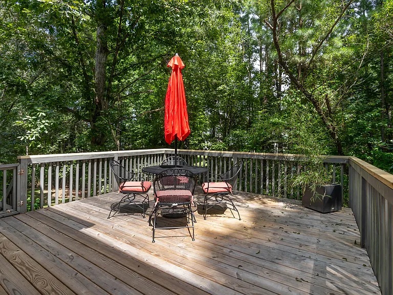 216 Echo Hills Ct — Photo 28