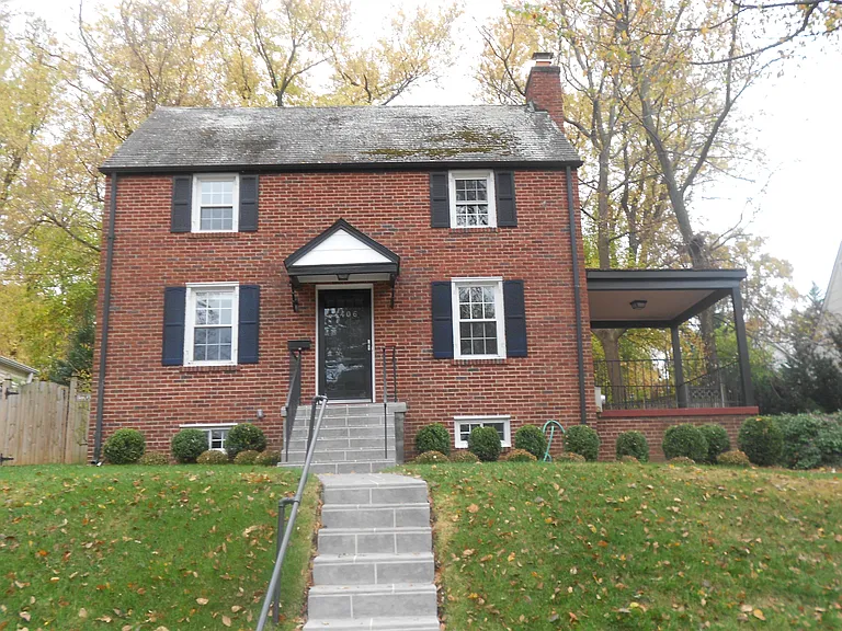 4406 Jones Bridge Rd — Photo 2