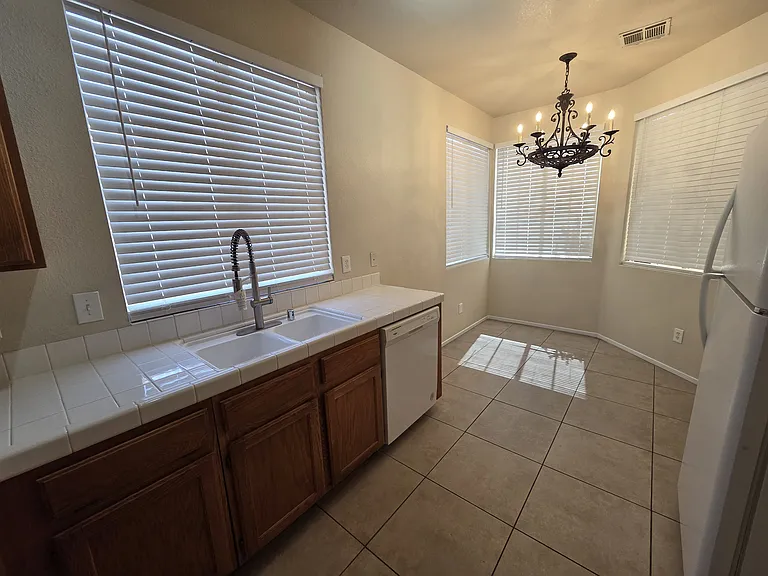 1904 Betsy Ross Dr — Photo 22