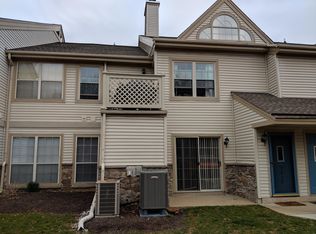 2313 Foxmeadow Dr, Royersford, PA 19468