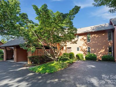 3 Village Dr, Asheville, NC, 28803