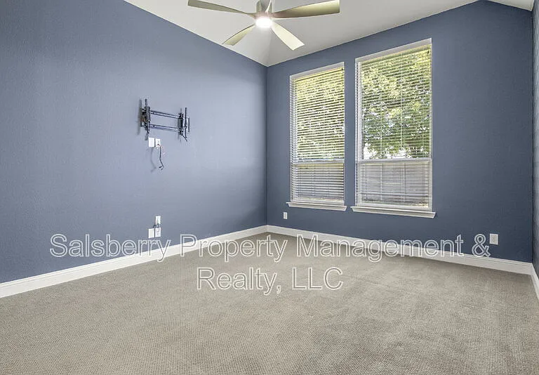 1314 20th St — Photo 12