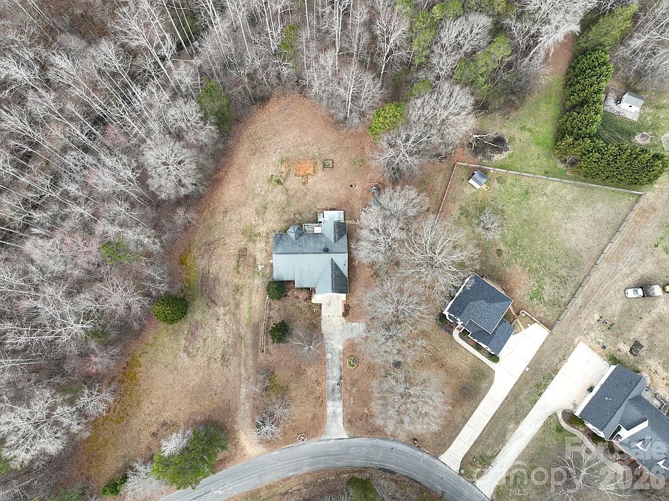 1st image of 462 Cress Loop Rd