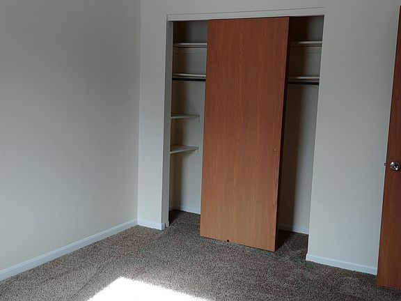 3rd image of 1607 Dayton Ave APT 1