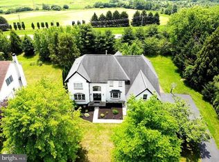 8 Corbin Dr, Exton, PA 19341