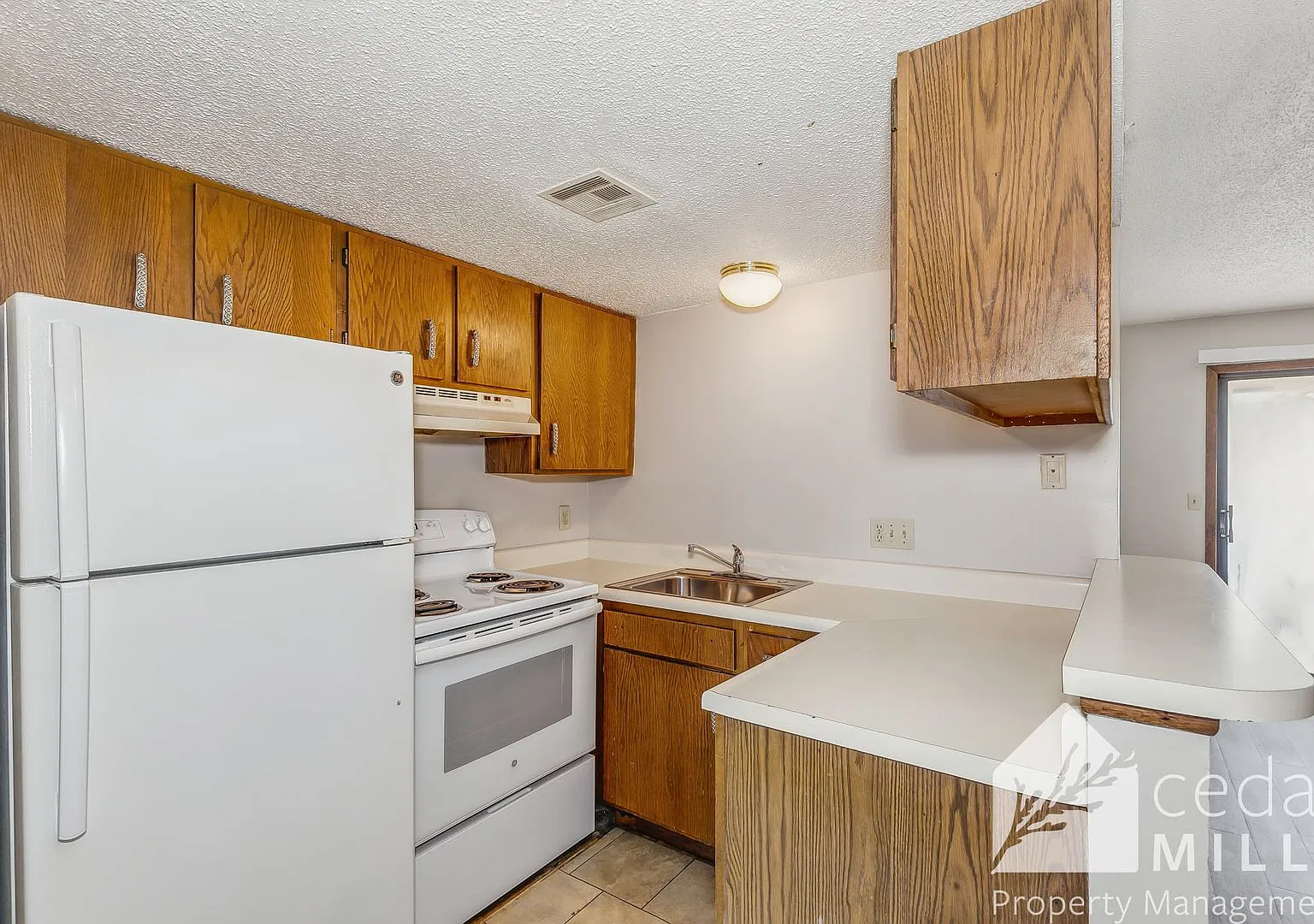 Stone Edge Apartments — Photo 2