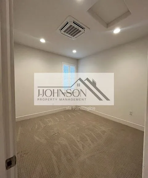 262 E Natasha Ave — Photo 4