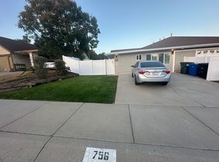 756 Hillcrest Dr, Camarillo, CA 93012