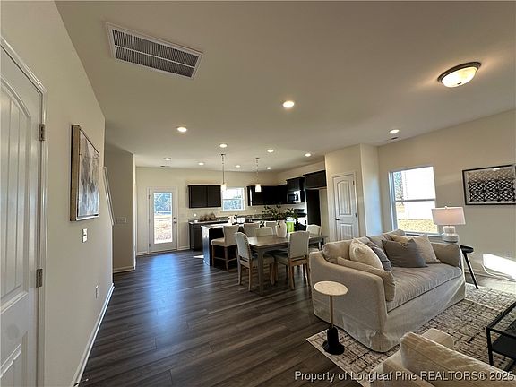 4th image of 120 Bruce Dr