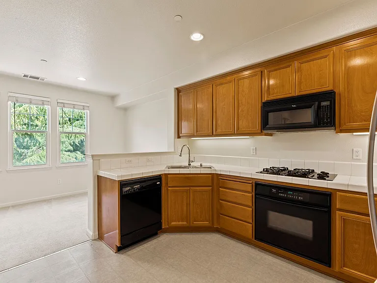 4535 Lick Mill Blvd — Photo 7