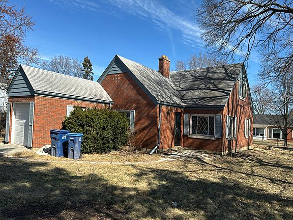 2nd image of 147 N Wolf Rd