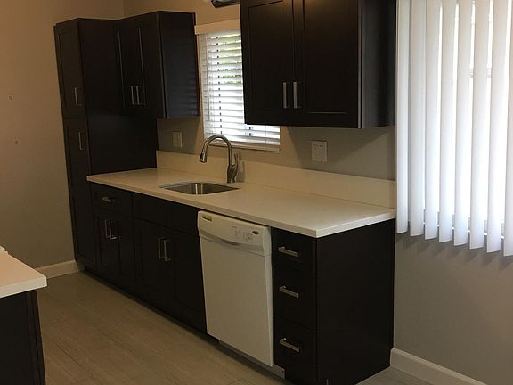 3rd image of 565 E Lemon Ave APT 2