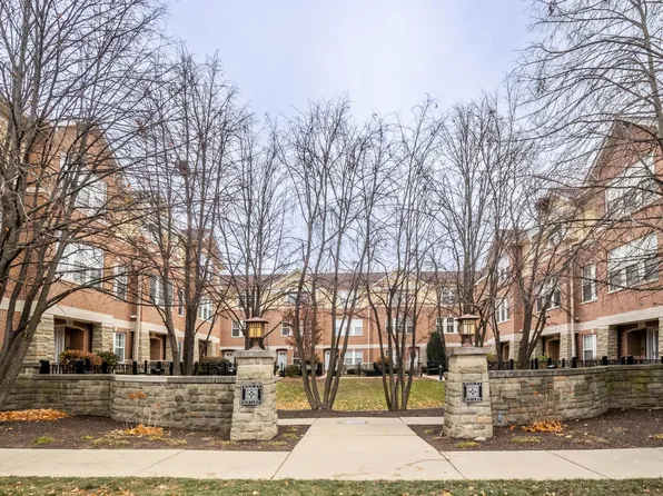 265 N West St, Wheaton, IL 60187