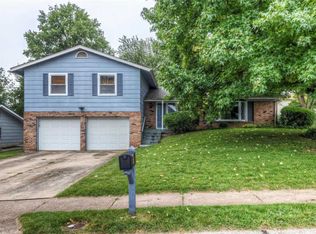 3025 Thrush Dr, Saint Charles, MO 63301