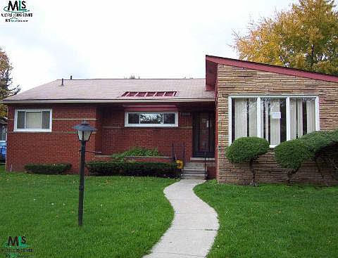 1st image of 24331 Eastwood St