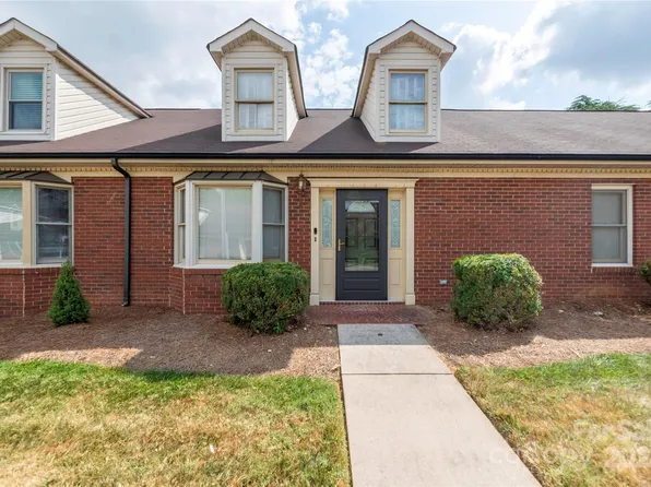 124 N Oakwood Dr, Statesville, NC 28677