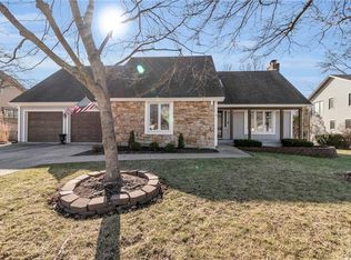 1505 NE Oak Tree Dr, Lees Summit, MO 64086