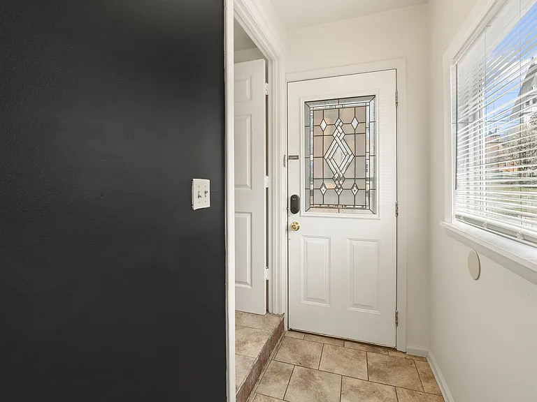 22 W Baltimore St — Photo 11