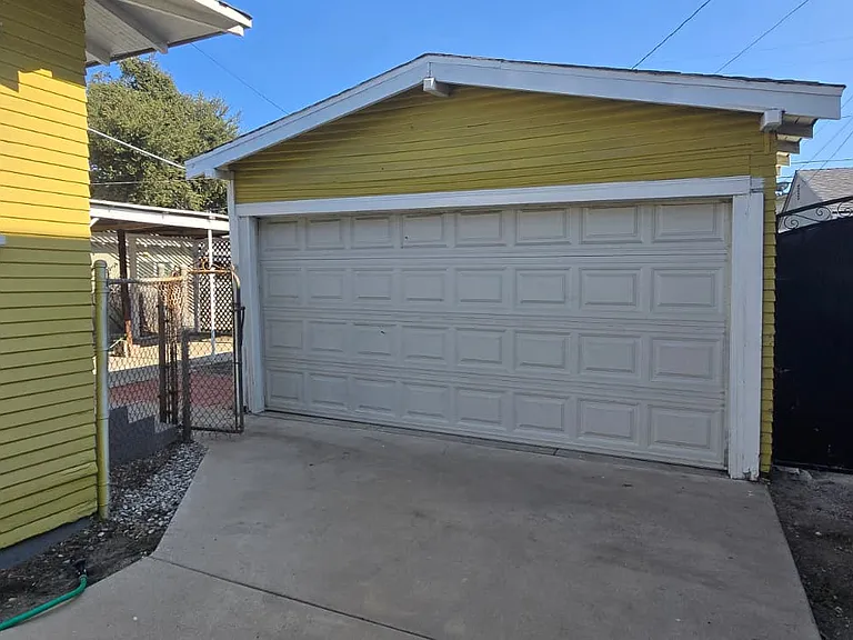856 W Colorado Blvd — Photo 4