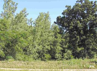 2006 E 17th St, Lawrence, KS 66044