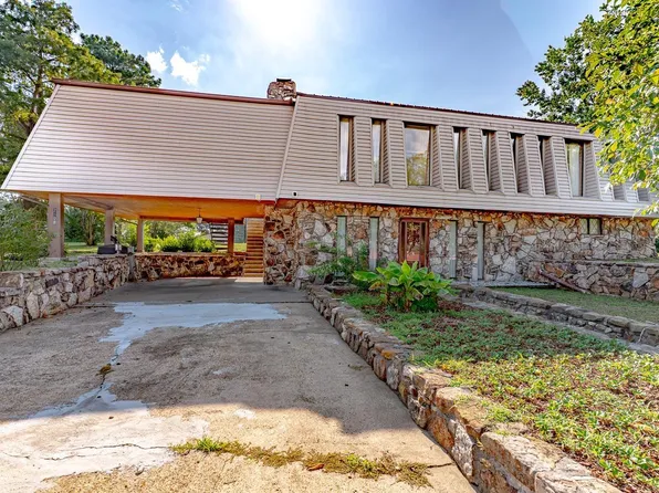 2806 Autumn Dr, Paragould, AR 72450