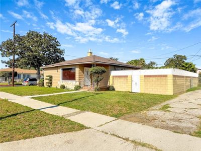 1301 E 106th St, Los Angeles, CA, 90002