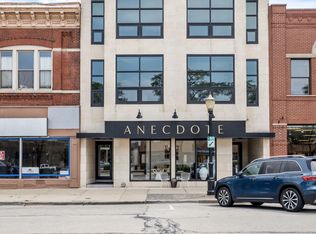 8 W Burlington Ave UNIT 302, La Grange, IL 60525