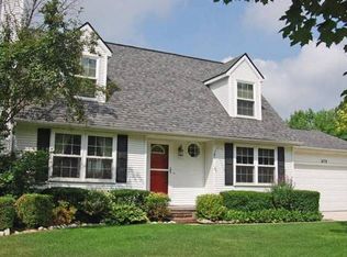 679 Grand Ct, South Lyon, MI 48178