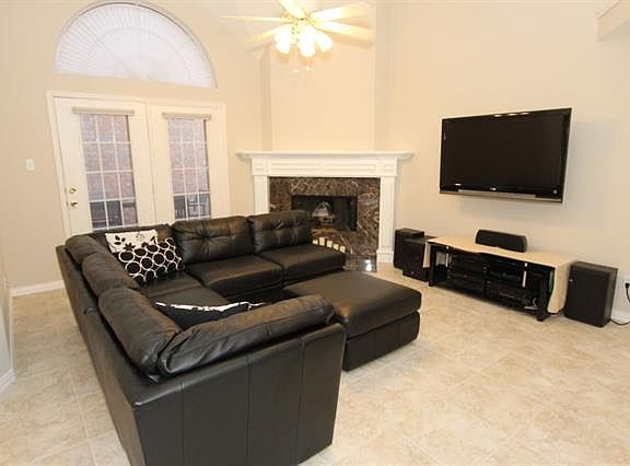 2nd image of 3209 Corning Dr
