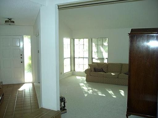 4th image of 7527 HYATT DR