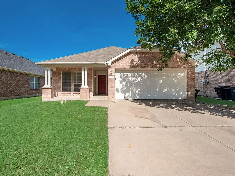 8420 Silverbell Ln — Photo 2