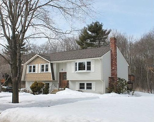 1st image of 7 Garrison Dr