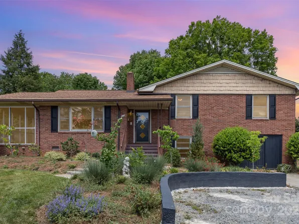 910 E Center Ave, Mooresville, NC 28115