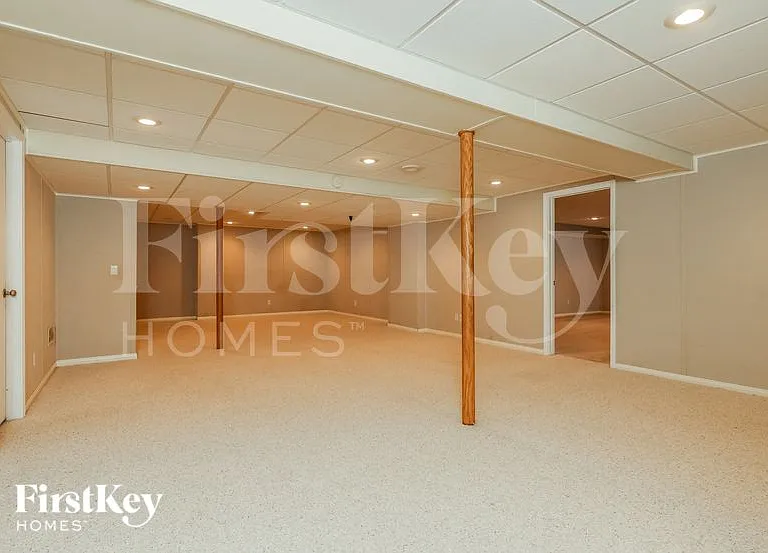160 Cambridge Dr — Photo 12