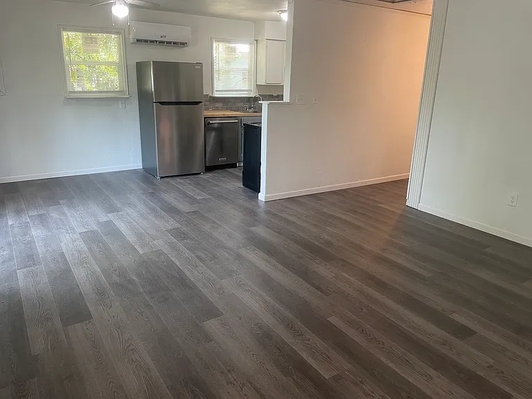 3619 Valley Ridge Dr — Photo 6