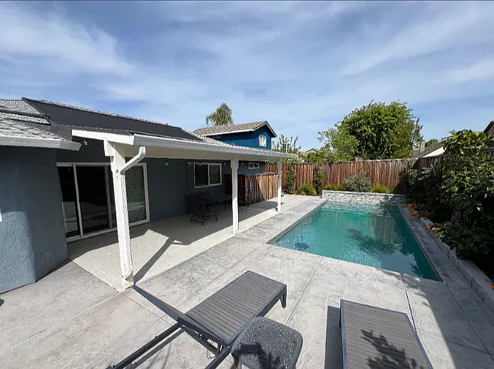 3 bed, 1595 sqft, $3,600 — Photo 2