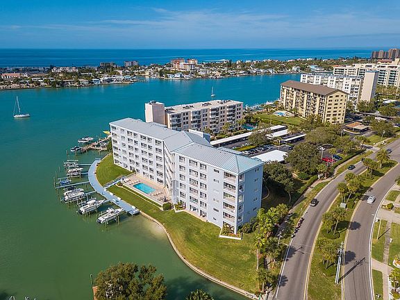 3rd image of 610 Island Way APT 608