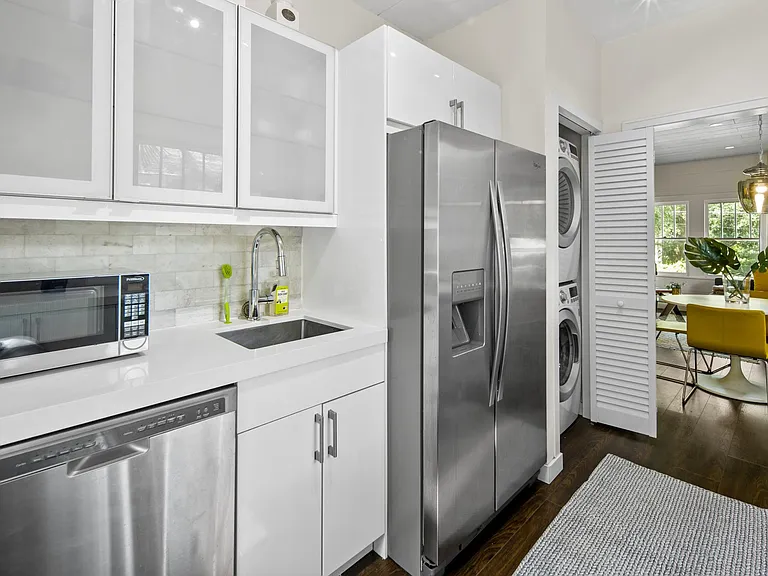743 NW 9th Ave #2 — Photo 4