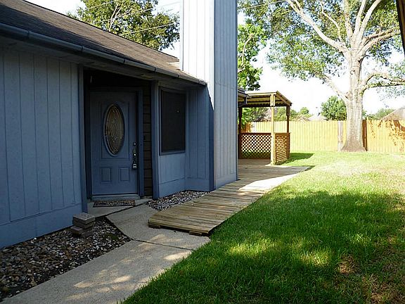 5th image of 8535 Pool Creek Dr